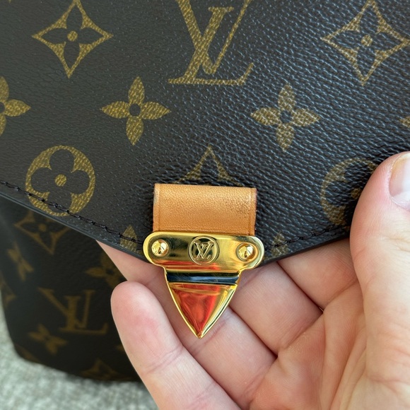 LOUIS VUITTON Monogram Pochette Métis - Picture 5 of 14